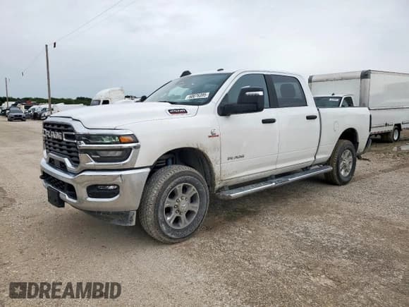 ✅ 2025 Ram 2500 • VIN: 3C63R5DL1SG542749 • Lot: 60076395. Wystawiony na Copart z przebiegiem 1 530 mil. Bezpłatny archiwum sprzedaży aukcyjnych z USA i szczegółowy raport historii pojazdu na DreamBid. Zdjęcie 1.
