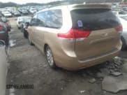 ✅ 2011 Toyota Sienna XLE • VIN: 5TDDK3DC3BS029476 • Lot: 41393568. Wystawiony na IAAI z przebiegiem 124 328 mil. Bezpłatny archiwum sprzedaży aukcyjnych z USA i szczegółowy raport historii pojazdu na DreamBid. Zdjęcie 4.