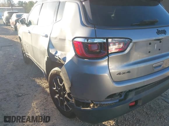 ✅ 2020 Jeep Compass Trailhawk • VIN: 3C4NJDDB4LT127265 • Лот: 43724244. Опубликован ранее на IAAI с пробегом 71 451 миль. Бесплатный доступ к архиву аукционных продаж из США и подробный отчёт об истории автомобиля на DreamBid. Изображение 17.