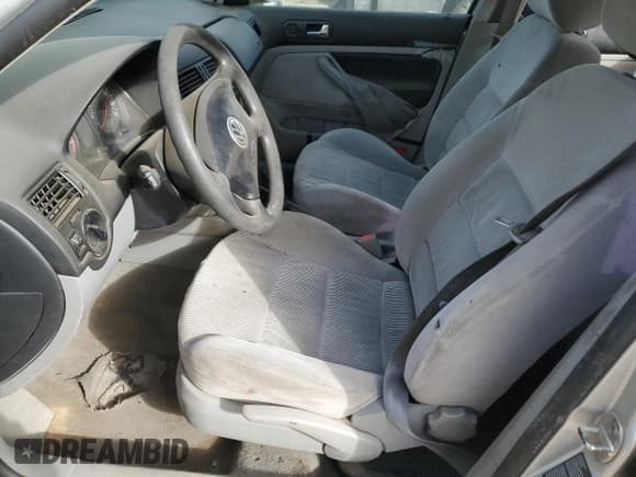 ✅ 2001 Volkswagen Jetta • VIN: 3VWSS29M71M067517 • Lot: 90086055. Listed on Copart with 21,161 mi. Free auction sales archive from the USA and detailed vehicle history report at DreamBid. Image 7.