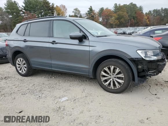 ✅ 2019 Volkswagen Tiguan S • VIN: 3VV0B7AX3KM176346 • Лот: 90303495. Опубликован ранее на Copart с пробегом 40 528 миль. Бесплатный доступ к архиву аукционных продаж из США и подробный отчёт об истории автомобиля на DreamBid. Изображение 4.