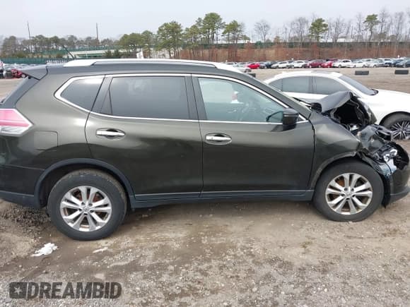 ✅ 2016 Nissan Rogue S • VIN: JN8AT2MV7GW140362 • Lot: 41800668. Wystawiony na IAAI z przebiegiem 119 783 mil. Bezpłatny archiwum sprzedaży aukcyjnych z USA i szczegółowy raport historii pojazdu na DreamBid. Zdjęcie 13.
