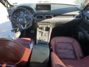 ✅ 2021 Mazda CX-5 Touring • VIN: JM3KFBCMXM0453055 • Lot: 84237455. Wystawiony na Copart z przebiegiem 80 987 mil. Bezpłatny archiwum sprzedaży aukcyjnych z USA i szczegółowy raport historii pojazdu na DreamBid. Zdjęcie 8.