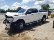 ✅ 2024 Ram 2500 Big Horn • VIN: 3C6UR5DJ7RG285920 • Lot: 62305525. Wystawiony na Copart z przebiegiem 35 802 mil. Bezpłatny archiwum sprzedaży aukcyjnych z USA i szczegółowy raport historii pojazdu na DreamBid. Zdjęcie 1.