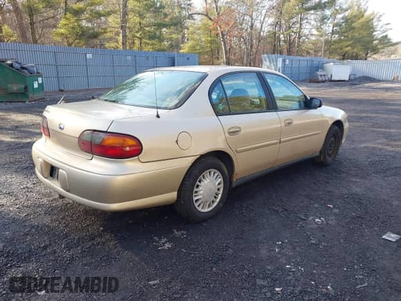 2003 Chevrolet Malibu z VIN 1G1ND52J13M686410, wystawiony jako IAAI lot #41514089 z przebiegiem 145 866 mil mil oraz . Historia ofert i sprzedaży dostępna na DreamBid. Obrazek 4.