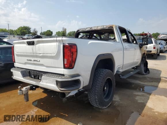 ✅ 2020 GMC Sierra 3500HD Denali • VIN: 1GT49WEY5LF116658 • Lot: 62864934. Wystawiony na Copart z przebiegiem Nie podano. Bezpłatny archiwum sprzedaży aukcyjnych z USA i szczegółowy raport historii pojazdu na DreamBid. Zdjęcie 3.