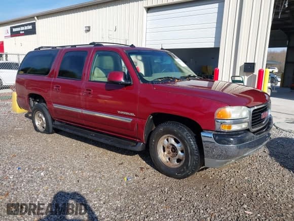 ✅ 2003 GMC Yukon XL SLE • VIN: 1GKFK16Z43J288379 • Lot: 43733732. Listed on IAAI with 225,890 mi. Free auction sales archive from the USA and detailed vehicle history report at DreamBid. Image 1.