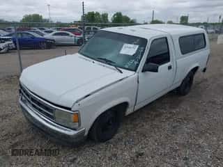 1996 Dodge Dakota z VIN 1B7FL26P7TS578266, wystawiony jako IAAI lot #42144732 z przebiegiem 221 922 mil mil oraz . Historia ofert i sprzedaży dostępna na DreamBid. Obrazek 2.