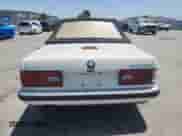 1991 BMW 3 Series z VIN WBABB2314MEC26165, wystawiony jako Copart lot #58839205 z przebiegiem 124 898 mil mil oraz Szkoda całkowita • Salvage title. Historia ofert i sprzedaży dostępna na DreamBid. Obrazek 6.