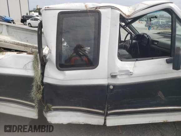 ✅ 1995 Ford F-250 • VIN: 1FTHX26G3SKC17015 • Лот: 76345164. Опубликован ранее на Copart с пробегом Не указан. Бесплатный доступ к архиву аукционных продаж из США и подробный отчёт об истории автомобиля на DreamBid. Изображение 11.