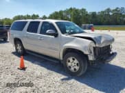 ✅ 2007 Chevrolet Suburban LT • VIN: 3GNFC16097G307789 • Lot: 73586234. Wystawiony na Copart z przebiegiem 122 719 mil. Bezpłatny archiwum sprzedaży aukcyjnych z USA i szczegółowy raport historii pojazdu na DreamBid. Zdjęcie 4.