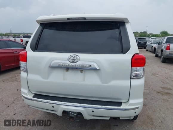✅ 2010 Toyota 4Runner SR5 • VIN: JTEBU5JR7A5017692 • Лот: 41894811. Опубликован ранее на IAAI с пробегом 308 708 миль. Бесплатный доступ к архиву аукционных продаж из США и подробный отчёт об истории автомобиля на DreamBid. Изображение 16.