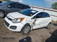✅ 2013 Kia Rio LX • VIN: KNADM5A31D6110048 • Lot: 43265688. Wystawiony na IAAI z przebiegiem 127 168 mil. Bezpłatny archiwum sprzedaży aukcyjnych z USA i szczegółowy raport historii pojazdu na DreamBid. Zdjęcie 17.