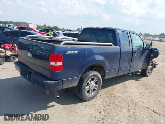 ✅ 2008 Ford F-150 STX • VIN: 1FTRX12W48FB37946 • Lot: 42605596. Listed on IAAI with 174,409 mi. Free auction sales archive from the USA and detailed vehicle history report at DreamBid. Image 4.