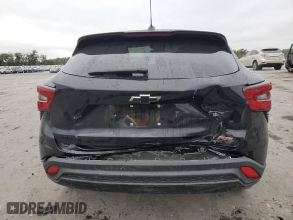 2024 Chevrolet Trax 1RS z VIN KL77LGE28RC216034, wystawiony jako Copart lot #80011255 z przebiegiem 19 330 mil mil oraz Szkoda całkowita • Salvage title. Historia ofert i sprzedaży dostępna na DreamBid. Obrazek 6.