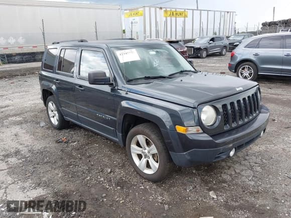 ✅ 2014 Jeep Patriot Latitude • VIN: 1C4NJRFB8ED734403 • Lot: 42347773. Listed on IAAI with 86,164 mi. Free auction sales archive from the USA and detailed vehicle history report at DreamBid. Image 1.