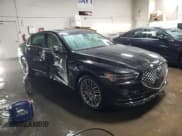 ✅ 2021 Genesis G90 Premium • VIN: KMTF34PA4MU086940 • Лот: 47363335. Опубликован ранее на Copart с пробегом 8 710 миль. Бесплатный доступ к архиву аукционных продаж из США и подробный отчёт об истории автомобиля на DreamBid. Изображение 4.