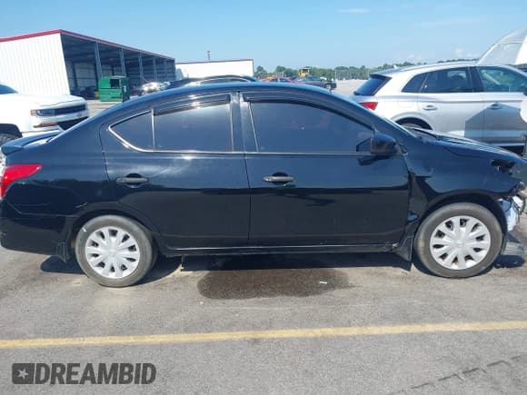 ✅ 2018 Nissan Versa SV • VIN: 3N1CN7AP4JL887368 • Лот: 42713362. Опубликован ранее на IAAI с пробегом 132 481 миль. Бесплатный доступ к архиву аукционных продаж из США и подробный отчёт об истории автомобиля на DreamBid. Изображение 14.