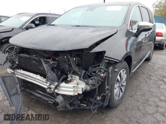 ✅ 2022 Chrysler Pacifica Hybrid Limited • VIN: 2C4RC1S73NR181350 • Лот: 43667865. Опубликован ранее на IAAI с пробегом 51 712 миль. Бесплатный доступ к архиву аукционных продаж из США и подробный отчёт об истории автомобиля на DreamBid. Изображение 6.