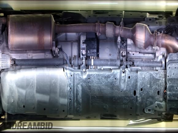 ✅ 2022 Lexus RX 350L • VIN: JTJHZKFA7N2038984 • Lot: 91164395. Wystawiony na Copart z przebiegiem 67 180 mil. Bezpłatny archiwum sprzedaży aukcyjnych z USA i szczegółowy raport historii pojazdu na DreamBid. Zdjęcie 15.