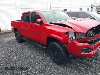 ✅ 2021 Toyota Tacoma SR • VIN: 3TYAX5GN2MT032230 • Lot: 43448404. Wystawiony na IAAI z przebiegiem 65 942 mil. Bezpłatny archiwum sprzedaży aukcyjnych z USA i szczegółowy raport historii pojazdu na DreamBid. Zdjęcie 1.