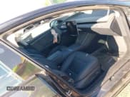 ✅ 2024 Tesla Model 3 • VIN: 5YJ3E1EA1RF749104 • Lot: 43182477. Wystawiony na IAAI z przebiegiem 18 569 mil. Bezpłatny archiwum sprzedaży aukcyjnych z USA i szczegółowy raport historii pojazdu na DreamBid. Zdjęcie 5.