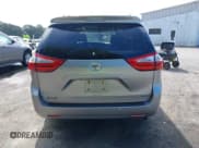 ✅ 2016 Toyota Sienna XLE • VIN: 5TDYK3DC6GS725712 • Lot: 43195460. Wystawiony na IAAI z przebiegiem 186 061 mil. Bezpłatny archiwum sprzedaży aukcyjnych z USA i szczegółowy raport historii pojazdu na DreamBid. Zdjęcie 16.