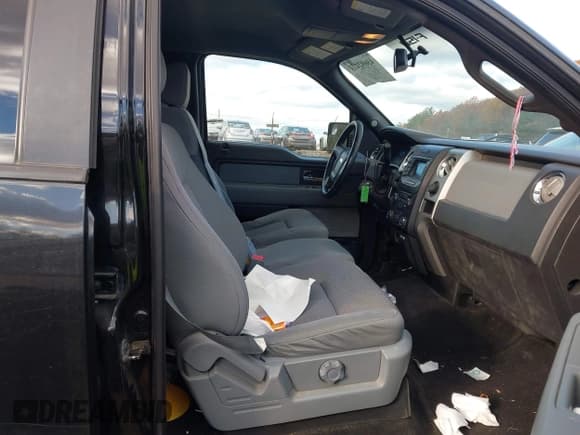 ✅ 2014 Ford F-150 Platinum • VIN: 1FTFW1ET5EFA52990 • Lot: 43692274. Wystawiony na IAAI z przebiegiem 115 718 mil. Bezpłatny archiwum sprzedaży aukcyjnych z USA i szczegółowy raport historii pojazdu na DreamBid. Zdjęcie 5.