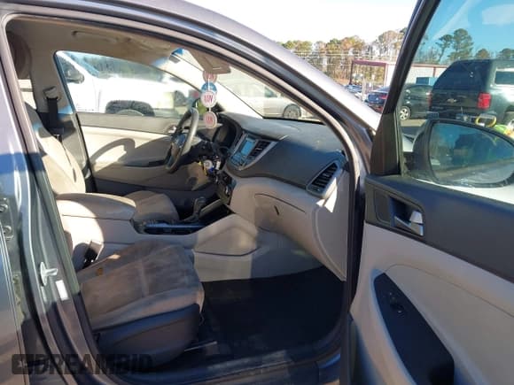 ✅ 2016 Hyundai Tucson Limited • VIN: KM8J33A28GU047806 • Лот: 43693912. Опубликован ранее на IAAI с пробегом Не указан. Бесплатный доступ к архиву аукционных продаж из США и подробный отчёт об истории автомобиля на DreamBid. Изображение 5.