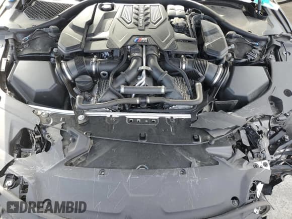 ✅ 2022 BMW M8 Competition • VIN: WBSGV0C09NCG81885 • Lot: 47884454. Wystawiony na Copart z przebiegiem 29 026 mil. Bezpłatny archiwum sprzedaży aukcyjnych z USA i szczegółowy raport historii pojazdu na DreamBid. Zdjęcie 11.