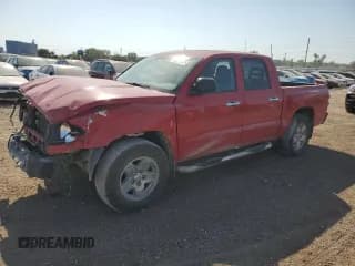 ✅ 2005 Dodge Dakota SLT • VIN: 1D7HW48N15S273409 • Lot: 84817255. Wystawiony na Copart z przebiegiem Nie podano. Bezpłatny archiwum sprzedaży aukcyjnych z USA i szczegółowy raport historii pojazdu na DreamBid. Zdjęcie 1.