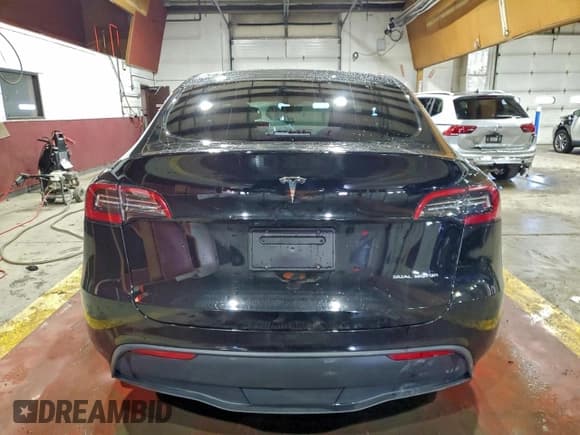 ✅ 2024 Tesla Model Y Long Range • VIN: 7SAYGDEE8RF130300 • Лот: 94892575. Опубликован ранее на Copart с пробегом 19 035 миль. Бесплатный доступ к архиву аукционных продаж из США и подробный отчёт об истории автомобиля на DreamBid. Изображение 6.