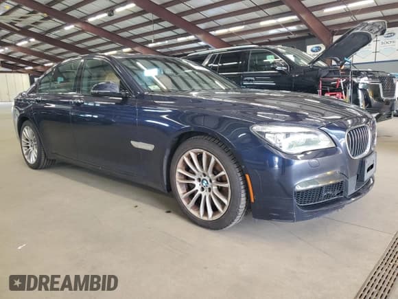 ✅ 2013 BMW 7 Series 750i xDrive • VIN: WBAYB6C50DD223710 • Lot: 71781475. Listed on Copart with 117,600 mi. Free auction sales archive from the USA and detailed vehicle history report at DreamBid. Image 4.