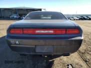 ✅ 2013 Dodge Challenger SXT • VIN: 2C3CDYAG0DH609249 • Lot: 88239595. Wystawiony na Copart z przebiegiem 126 129 mil. Bezpłatny archiwum sprzedaży aukcyjnych z USA i szczegółowy raport historii pojazdu na DreamBid. Zdjęcie 6.