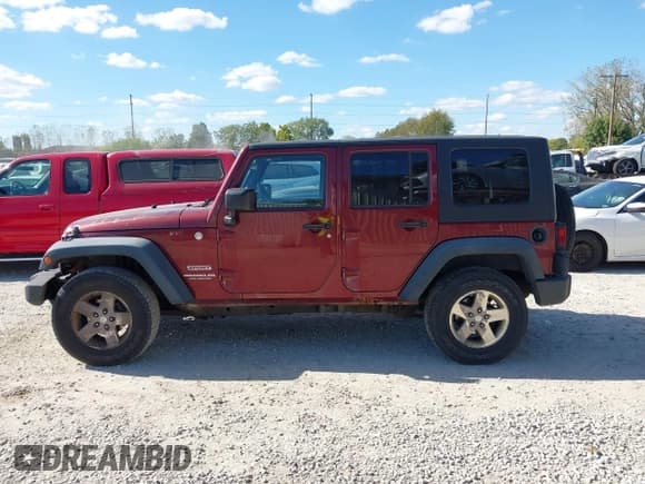 ✅ 2010 Jeep Wrangler Unlimited Sport • VIN: 1J4BA3H17AL201781 • Lot: 43408070. Listed on IAAI with 210,698 mi. Free auction sales archive from the USA and detailed vehicle history report at DreamBid. Image 14.