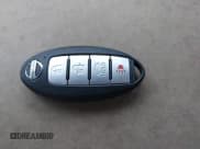 ✅ 2021 Nissan Versa SV • VIN: 3N1CN8EVXML917542 • Лот: 42167779. Опубликован ранее на IAAI с пробегом 15 027 миль. Бесплатный доступ к архиву аукционных продаж из США и подробный отчёт об истории автомобиля на DreamBid. Изображение 11.