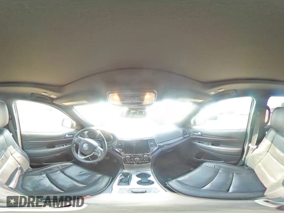 ✅ 2019 Jeep Grand Cherokee Overland • VIN: 1C4RJFCG8KC526698 • Lot: 61562865. Wystawiony na Copart z przebiegiem 141 926 mil. Bezpłatny archiwum sprzedaży aukcyjnych z USA i szczegółowy raport historii pojazdu na DreamBid. Zdjęcie 14.