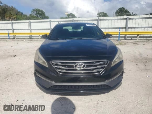 ✅ 2015 Hyundai Sonata Sport • VIN: 5NPE34AB6FH102726 • Lot: 81548055. Wystawiony na Copart z przebiegiem 166 859 mil. Bezpłatny archiwum sprzedaży aukcyjnych z USA i szczegółowy raport historii pojazdu na DreamBid. Zdjęcie 5.