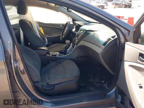 ✅ 2014 Hyundai Sonata GLS • VIN: 5NPEB4AC6EH872824 • Lot: 43415545. Wystawiony na IAAI z przebiegiem 249 887 mil. Bezpłatny archiwum sprzedaży aukcyjnych z USA i szczegółowy raport historii pojazdu na DreamBid. Zdjęcie 5.