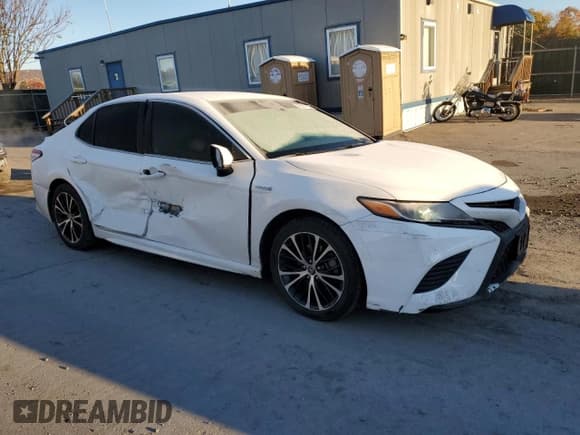 ✅ 2020 Toyota Camry Hybrid SE • VIN: 4T1G31AKXLU012127 • Lot: 90051735. Wystawiony na Copart z przebiegiem 73 617 mil. Bezpłatny archiwum sprzedaży aukcyjnych z USA i szczegółowy raport historii pojazdu na DreamBid. Zdjęcie 4.