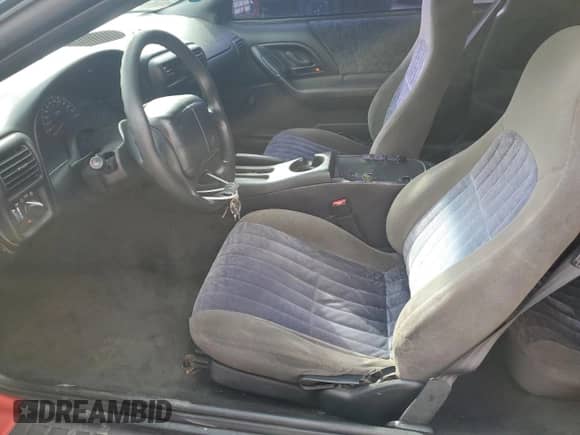 2002 Chevrolet Camaro z VIN 2G1FP22K422133841, wystawiony jako Copart lot #85930284 z przebiegiem 161 241 mil mil oraz Nie do naprawy • Non repairable. Historia ofert i sprzedaży dostępna na DreamBid. Obrazek 7.