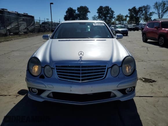 ✅ 2008 Mercedes-Benz E 350 Luxury • VIN: WDBUF56X98B305559 • Lot: 82545405. Wystawiony na Copart z przebiegiem 141 095 mil. Bezpłatny archiwum sprzedaży aukcyjnych z USA i szczegółowy raport historii pojazdu na DreamBid. Zdjęcie 5.