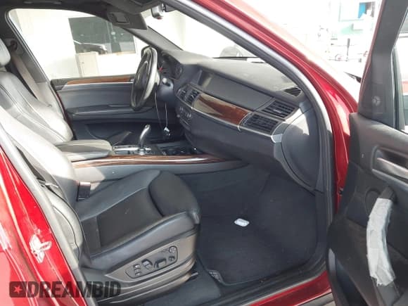 ✅ 2010 BMW X5 35d • VIN: 5UXFF0C56ALT76992 • Lot: 43887407. Listed on IAAI with 168,984 mi. Free auction sales archive from the USA and detailed vehicle history report at DreamBid. Image 5.