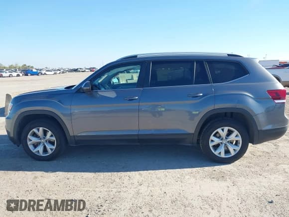 ✅ 2018 Volkswagen Atlas SE • VIN: 1V2CP2CA4JC595720 • Lot: 43625328. Listed on IAAI with 125,209 mi. Free auction sales archive from the USA and detailed vehicle history report at DreamBid. Image 14.