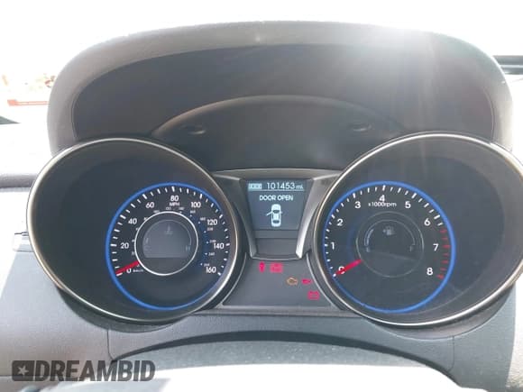 ✅ 2014 Hyundai Genesis Coupe 2.0T • VIN: KMHHT6KD6EU114447 • Lot: 42561898. Wystawiony na IAAI z przebiegiem 101 453 mil. Bezpłatny archiwum sprzedaży aukcyjnych z USA i szczegółowy raport historii pojazdu na DreamBid. Zdjęcie 7.