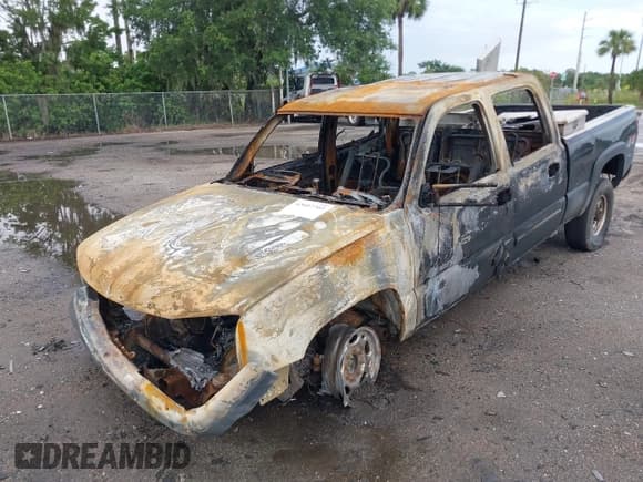 ✅ 2006 Chevrolet Silverado 2500HD LT3 • VIN: 1GCHK23D76F243379 • Лот: 42607702. Опубликован ранее на IAAI с пробегом Не указан. Бесплатный доступ к архиву аукционных продаж из США и подробный отчёт об истории автомобиля на DreamBid. Изображение 6.