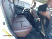 ✅ 2018 Toyota 4Runner SR5 • VIN: JTEBU5JR2J5558620 • Lot: 41486145. Wystawiony na IAAI z przebiegiem 172 007 mil. Bezpłatny archiwum sprzedaży aukcyjnych z USA i szczegółowy raport historii pojazdu na DreamBid. Zdjęcie 8.