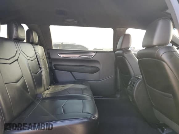 ✅ 2021 Cadillac XT5 AWD Luxury • VIN: 1GYKNBR44MZ210270 • Лот: 54344125. Опубликован ранее на Copart с пробегом 9 429 миль. Бесплатный доступ к архиву аукционных продаж из США и подробный отчёт об истории автомобиля на DreamBid. Изображение 11.