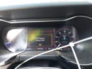 ✅ 2019 Ford Mustang GT Premium • VIN: 1FA6P8CF2K5187919 • Lot: 43166833. Wystawiony na IAAI z przebiegiem 90 298 mil. Bezpłatny archiwum sprzedaży aukcyjnych z USA i szczegółowy raport historii pojazdu na DreamBid. Zdjęcie 7.