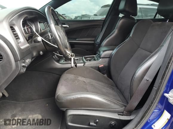 ✅ 2020 Dodge Charger R/T • VIN: 2C3CDXCT0LH220128 • Lot: 69384595. Listed on Copart with 84,875 mi. Free auction sales archive from the USA and detailed vehicle history report at DreamBid. Image 7.